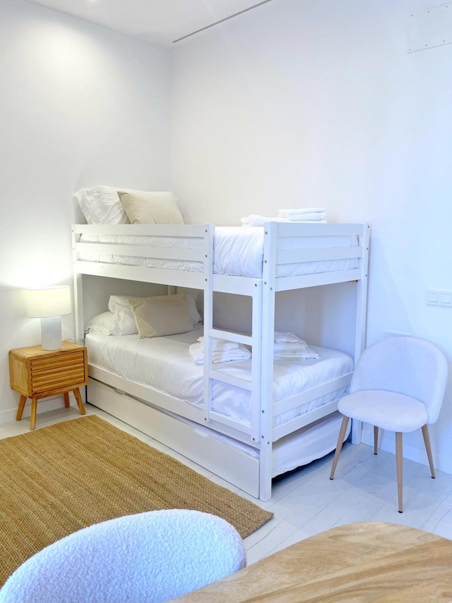 Piso Familiar Con Tres Habitaciones En La Goleta Málaga Kültér fotó